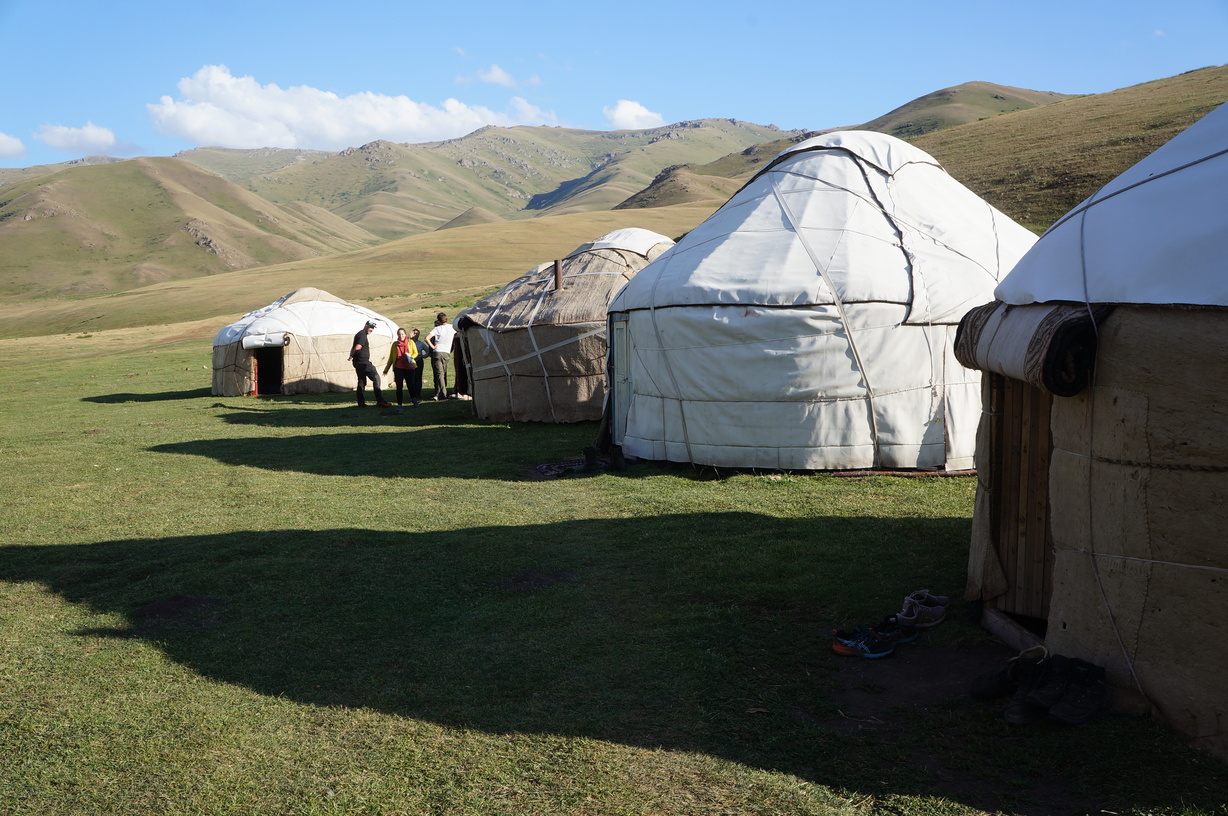 Premier campement sur la route du lac Song Kul